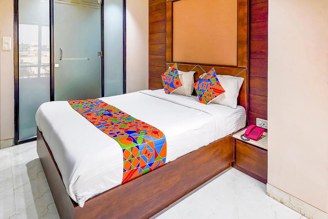 Fabhotel Eros 211 - Nr Sreebhumi コルカタ エクステリア 写真